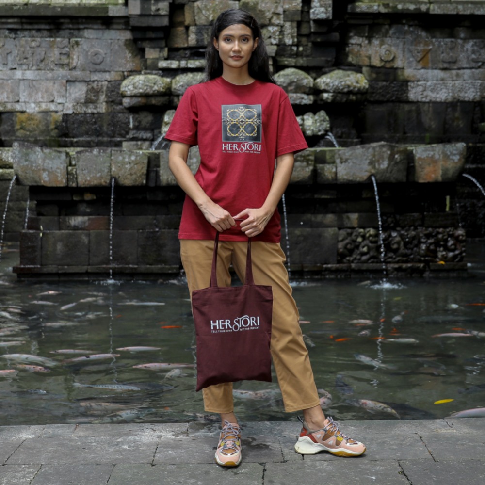 T Shirt, Celana, dan ToteBag Dijual Terpisah