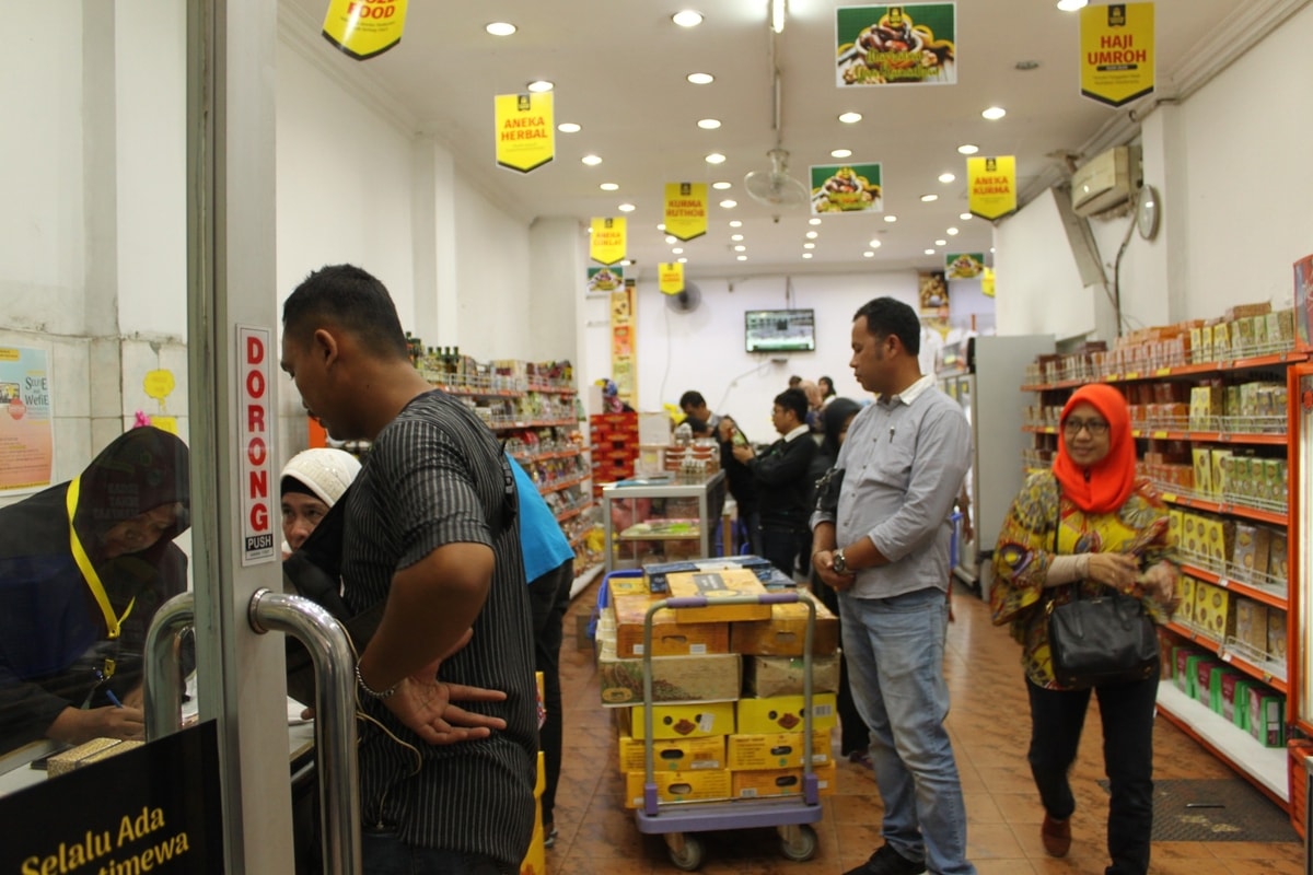 Outlet Lawang Agung di Jalan Nyamplungan 45 Surabaya