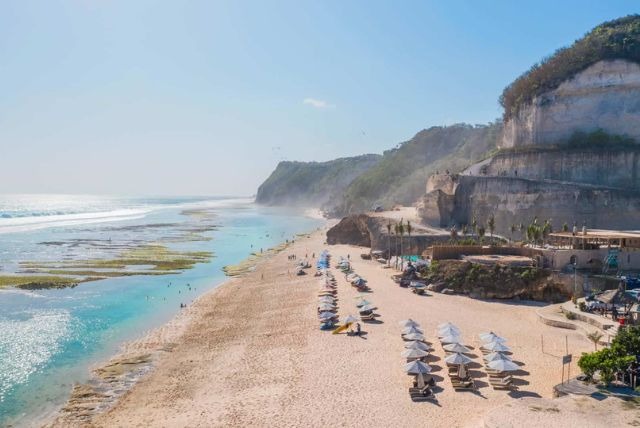 Pantai Melasti terletak di bagian selatan Pulau Bali. Area ini terkenal dengan pantai pasir putih yang masih bersih. Pantai Melasti sering digunakan untuk upacara Melasti setiap menjelang Hari Raya Nyepi